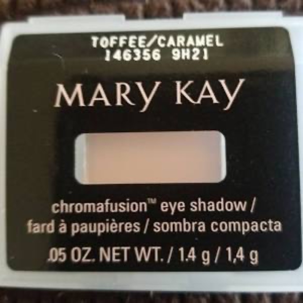 Mary Kay Toffee Eye Shadow- unused- Discontinued